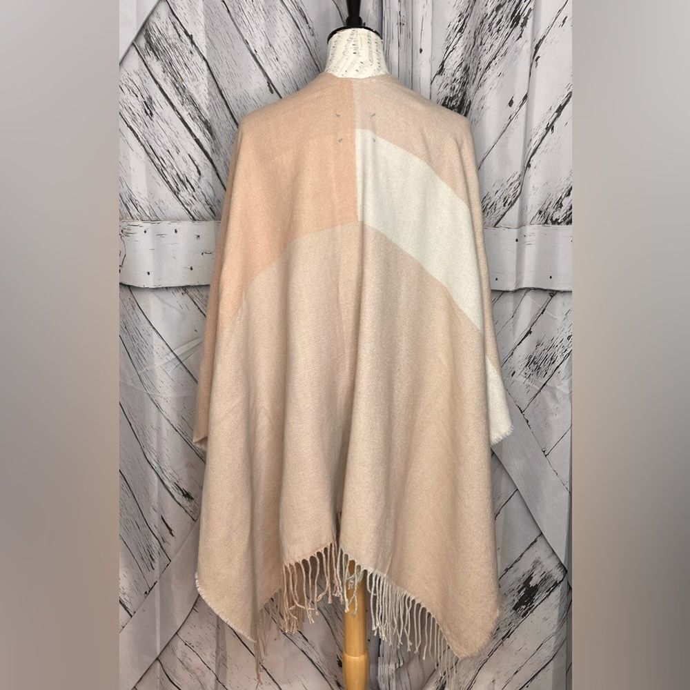 Soia & Kyo Cream & Blush Color Block Kimono Shawl… - image 4